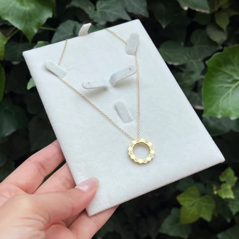 Collier Chaum